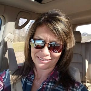 Meet your Posher, Dana